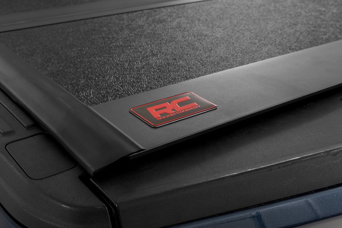 Ford F-150 Bed Cover - Rough Country - Hard Low-Profile Tri-Fold (6'7